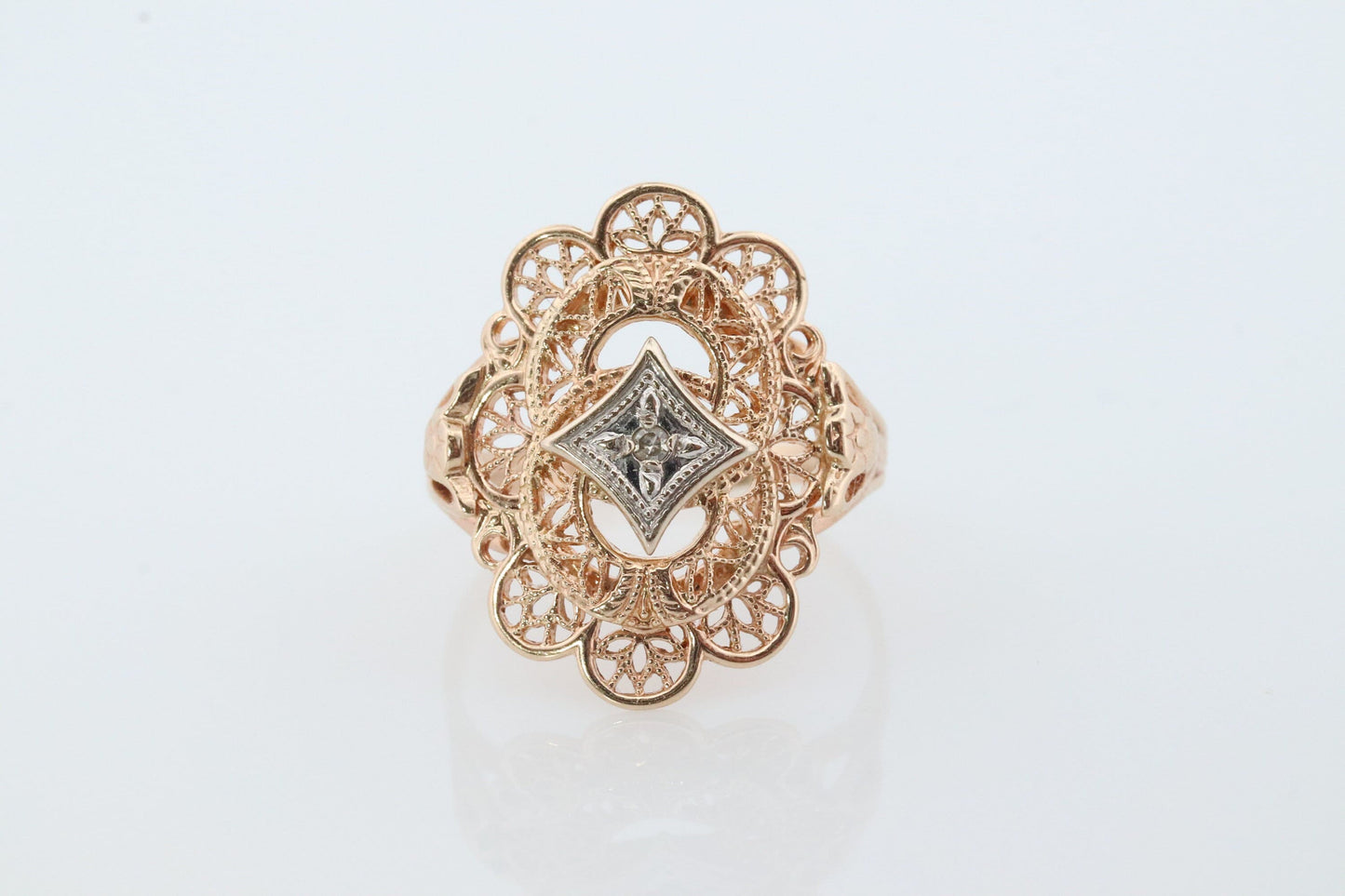 10k Filigree diamond ornate shield ring. 10k Art Deco diamond ring. sz5.75 st(86/25)