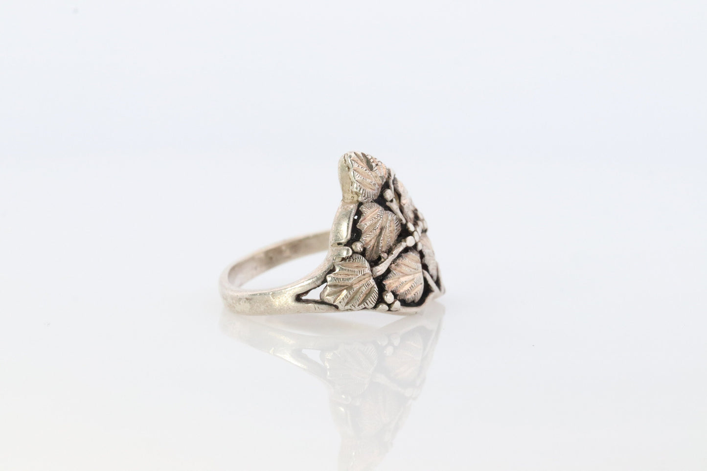 Black Hills Gold ring. 925 Sterling Silver band. Sterling Silver Leaf Vine Black Hills ring.