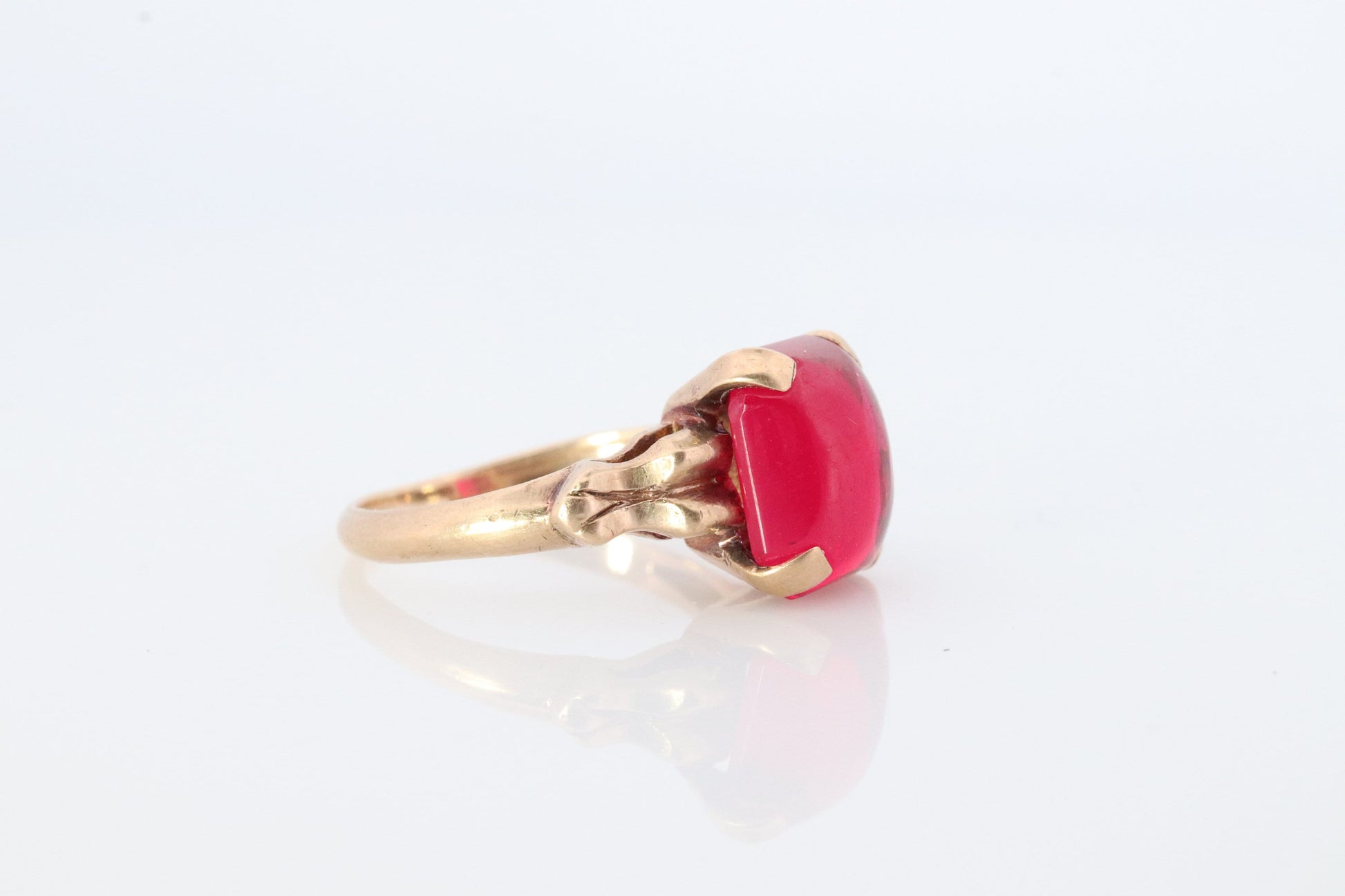 Vintage Ruby Ring. 10k Yellow Gold Sugar Loaf LC Cabochon Ruby. Womens Ladies Large Ruby Solitaire band.