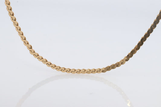 14k S link Serpentine chain necklace. Slink Italy Necklace 1.5mm wide 19in 3.1grams