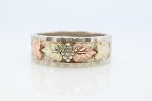 Black Hills Gold Sterling Silver Band. Size 10. 10k 12k Sterling Silver Black Hills Gold Inlays ring.