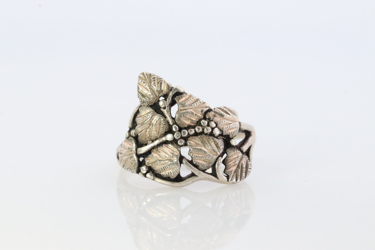 Black Hills Gold ring. 925 Sterling Silver band. Sterling Silver Leaf Vine Black Hills ring.