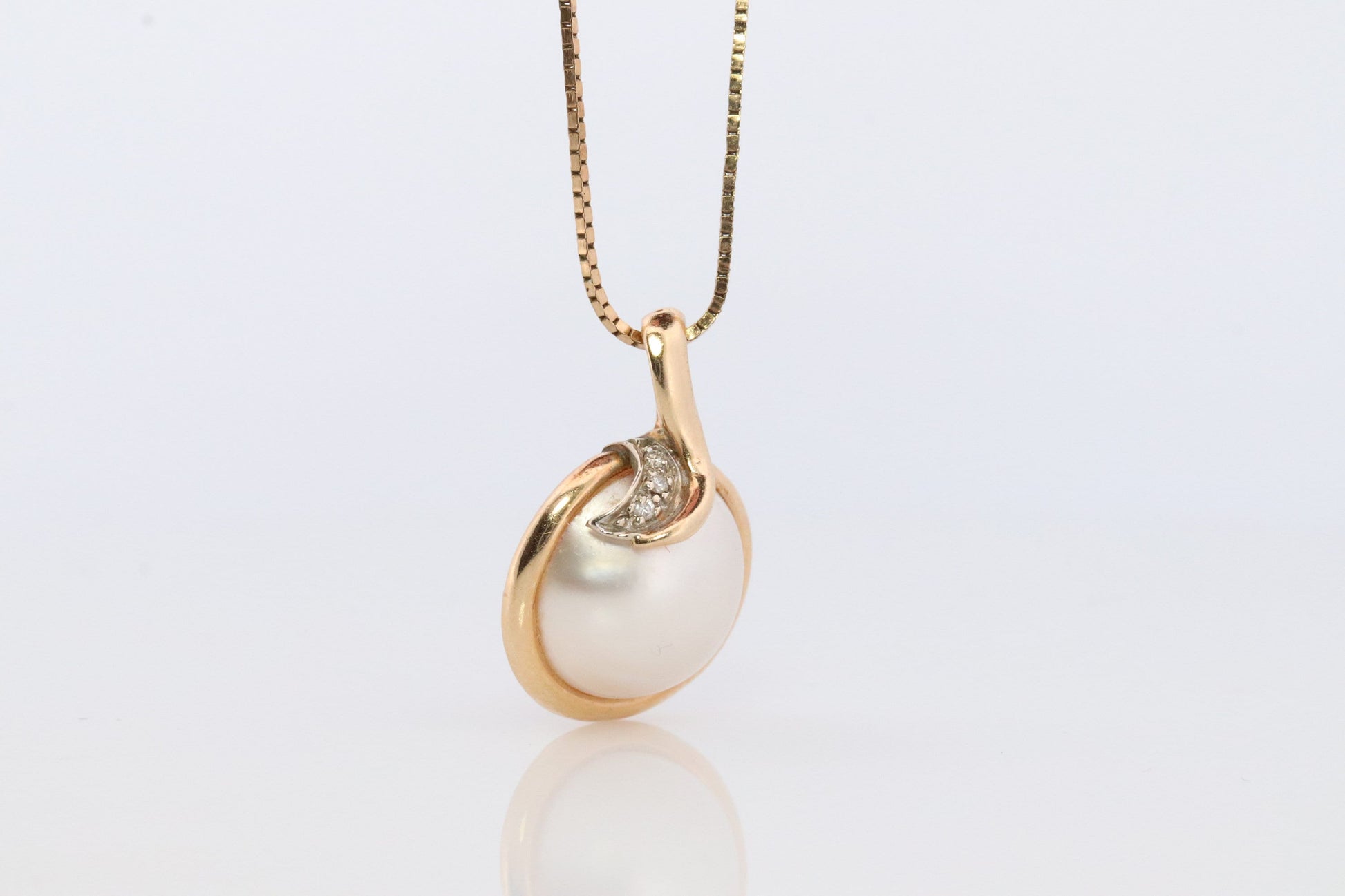 14k Round MABE Pearl Diamond Pendant. Pearl Pendant. Oritalia Mabe Pearl Drop pendant with box chain necklace.