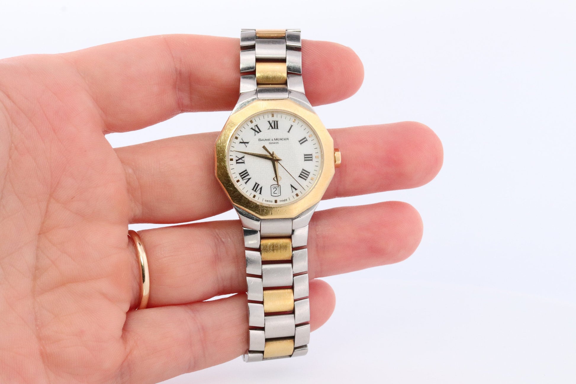Vintage Baume and Mercier watch. Baume Mercier 65473 Riviera 18k Yellow Gold Stainless Steel. Two Tone Color Date watch