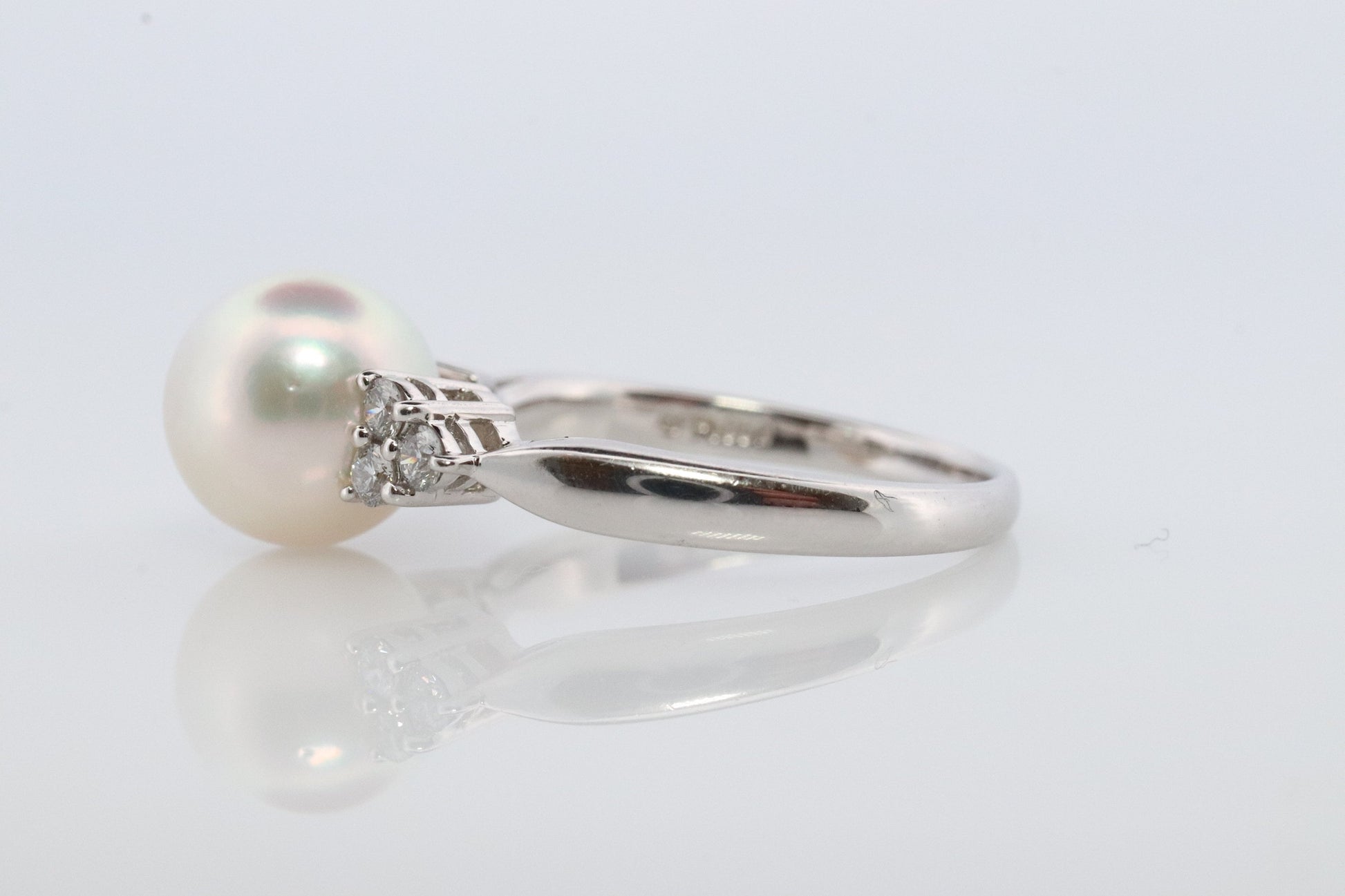 Mikimoto Ring. Vintage Platinum Mikimoto Pearl and Diamond Solitaire. PT950 Mikimoto Large Pearl Ring.