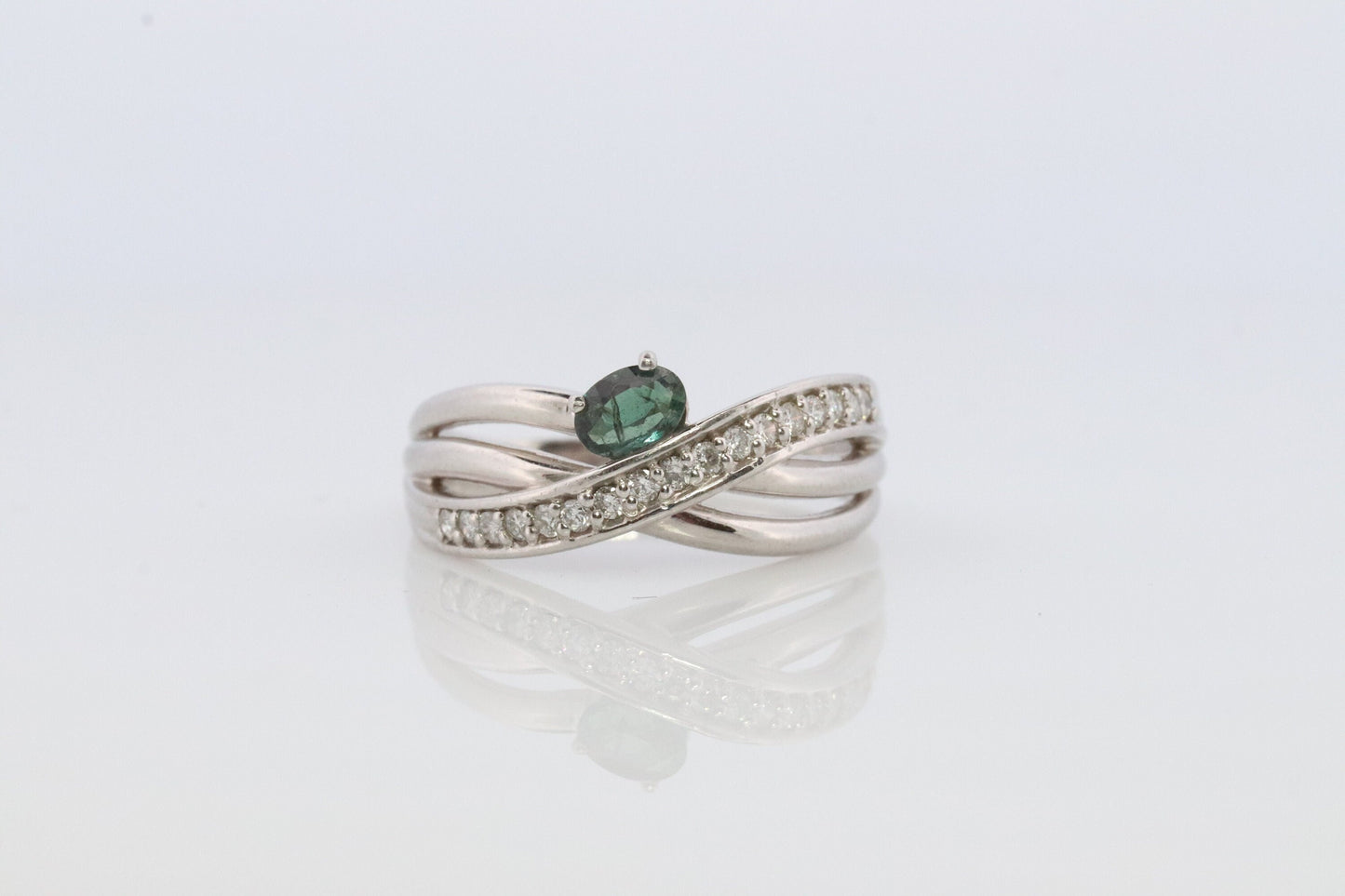 Genuine Alexandrite Ring. 900 Platinum setting round Natural ALEXANDRITE ring with diamond accents. X Cross Platinum Solitaire.