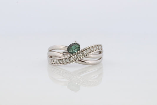 Genuine Alexandrite Ring. 900 Platinum setting round Natural ALEXANDRITE ring with diamond accents. X Cross Platinum Solitaire.