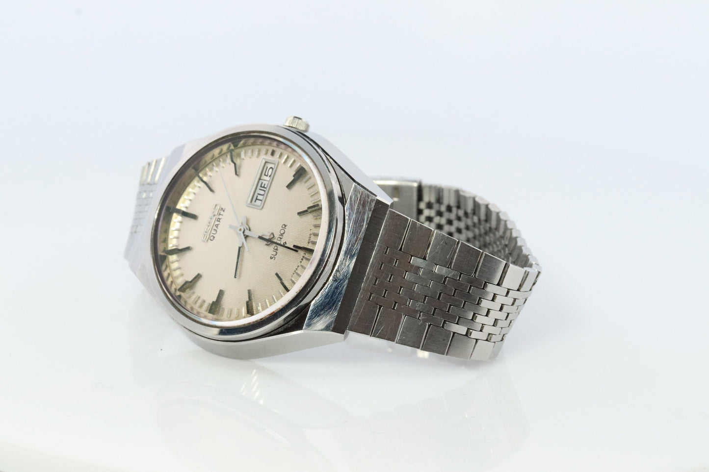Seiko Superior Watch. SEIKO 4883-8000 Vintage 1970s SEIKO Day Date With Japanese and English Calendar.