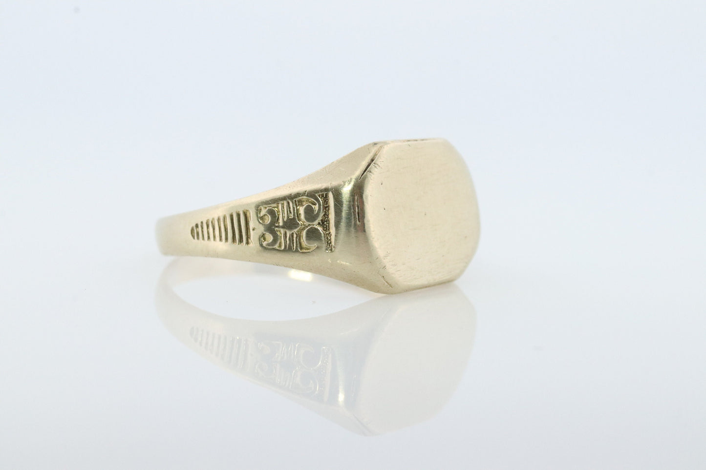 Vintage Signet Ring. 10k Yellow gold. Blank Flat Signet ring for Initials. Engravable Signet ring. st(62)