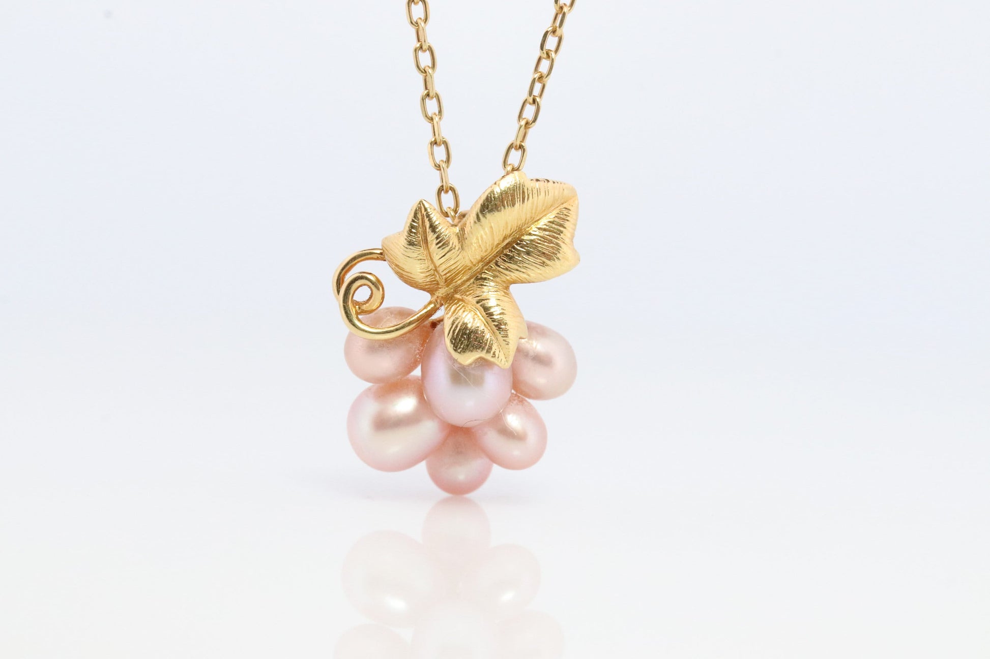 Mikimoto Necklace. Vintage 18k Gold Mikimoto Pearl Cluster pendant. Mikimoto Pearl Grape Vine pendant necklace.