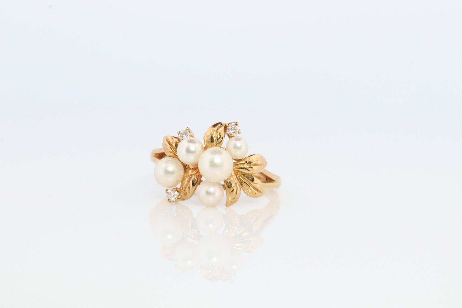 Mikimoto Ring. Vintage 18k Gold Mikimoto Pearl and Diamond Cluster. Mikimoto Pearl Grape Vine Design