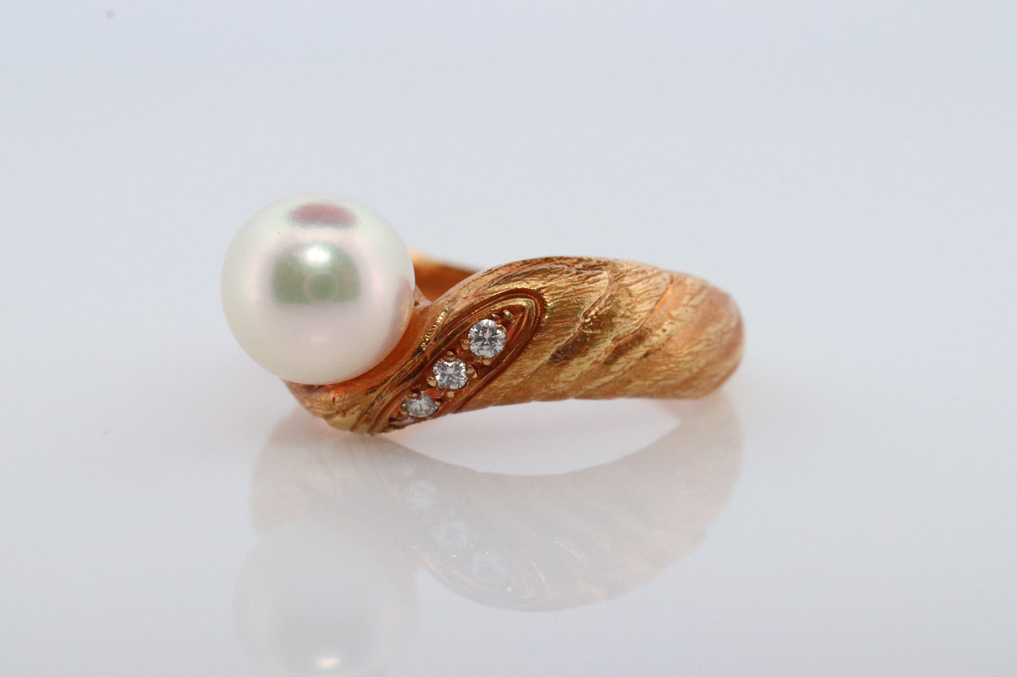 Mikimoto Ring. Vintage 18k Gold Mikimoto Pearl and Diamond Solitaire. Mikimoto Pearl Natural Wood Bark Design. Akoya pearl