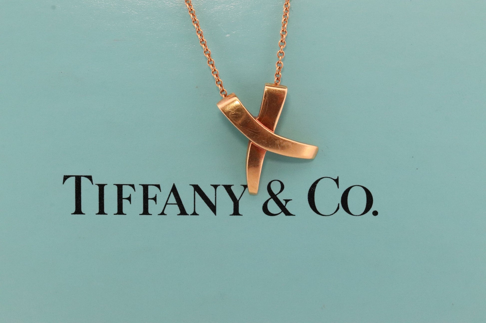 Vintage Tiffany and Co. Necklace. 18k Gold T&Co X Crossover Pendant and Necklace. Paloma Picasso