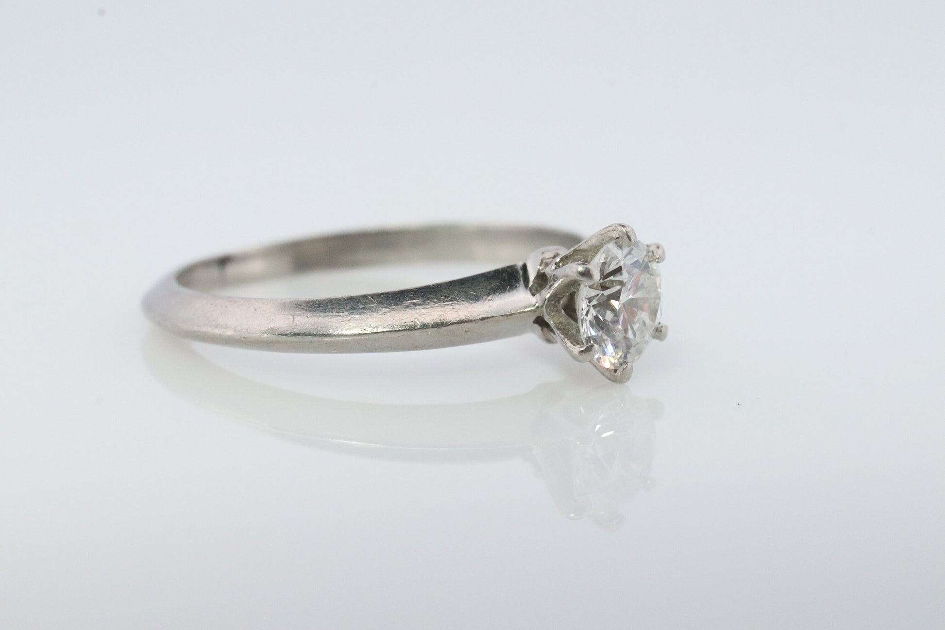 Vintage Tiffany and Co. Diamond Ring. Authentic 0.36ct Tiffany Platinum Diamond Solitaire Ring. T&CO Engagement ring