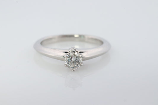 Vintage Tiffany and Co. Diamond Ring. Authentic 0.17ct Tiffany Platinum Diamond Solitaire Ring. T&CO Engagement ring