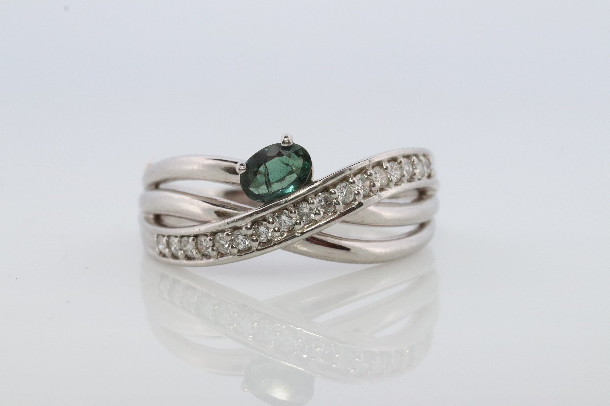 Genuine Alexandrite Ring. 900 Platinum setting round Natural ALEXANDRITE ring with diamond accents. X Cross Platinum Solitaire.