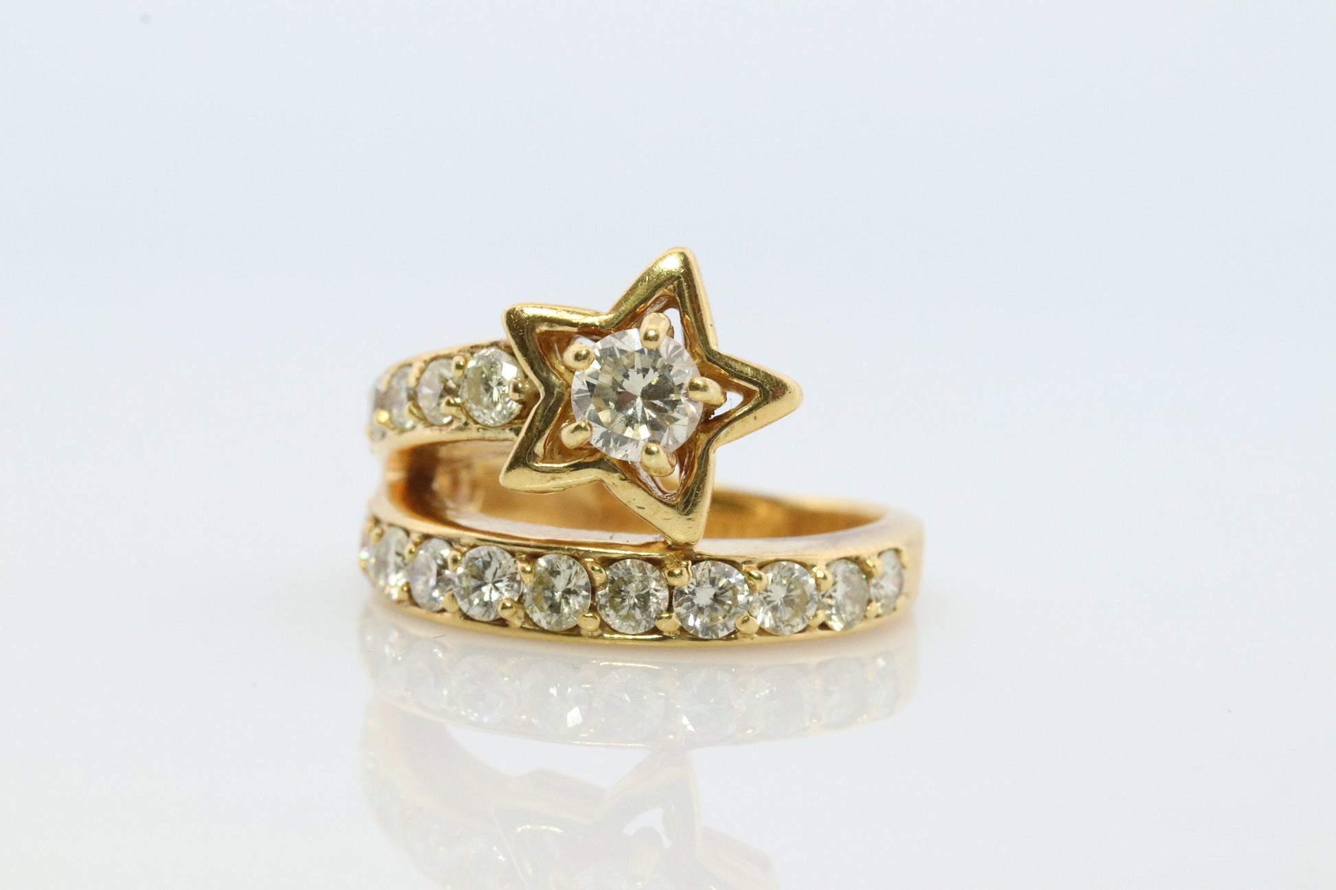 Diamond Star Ring. 18k Yellow Gold Diamond Ring. Shooting Star Wrap around Ring.