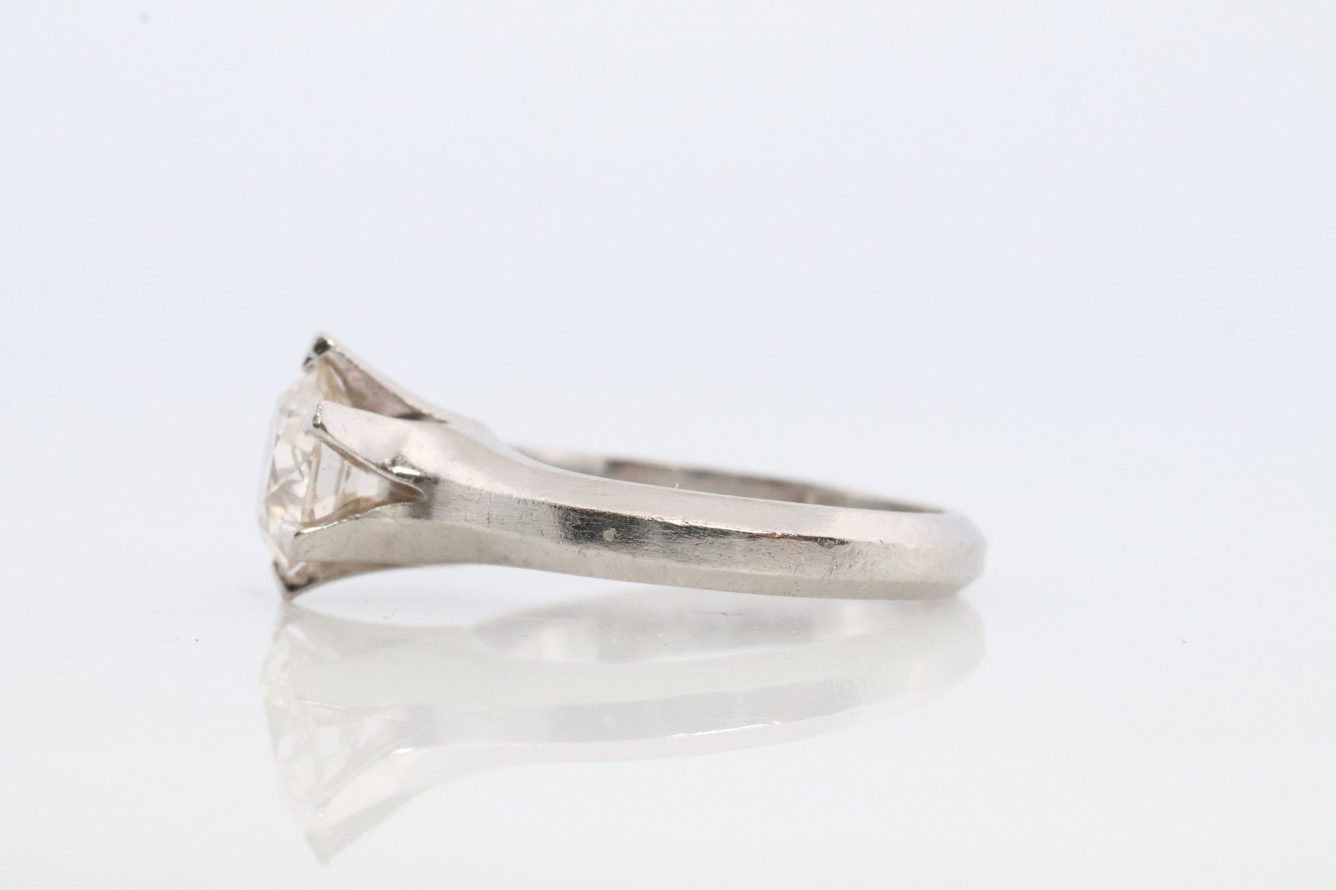 Diamond Ring. 1ct Diamond Solitaire Platinum Ring. PT850 Plat Large Diamond Solitaire Engagement Ring.