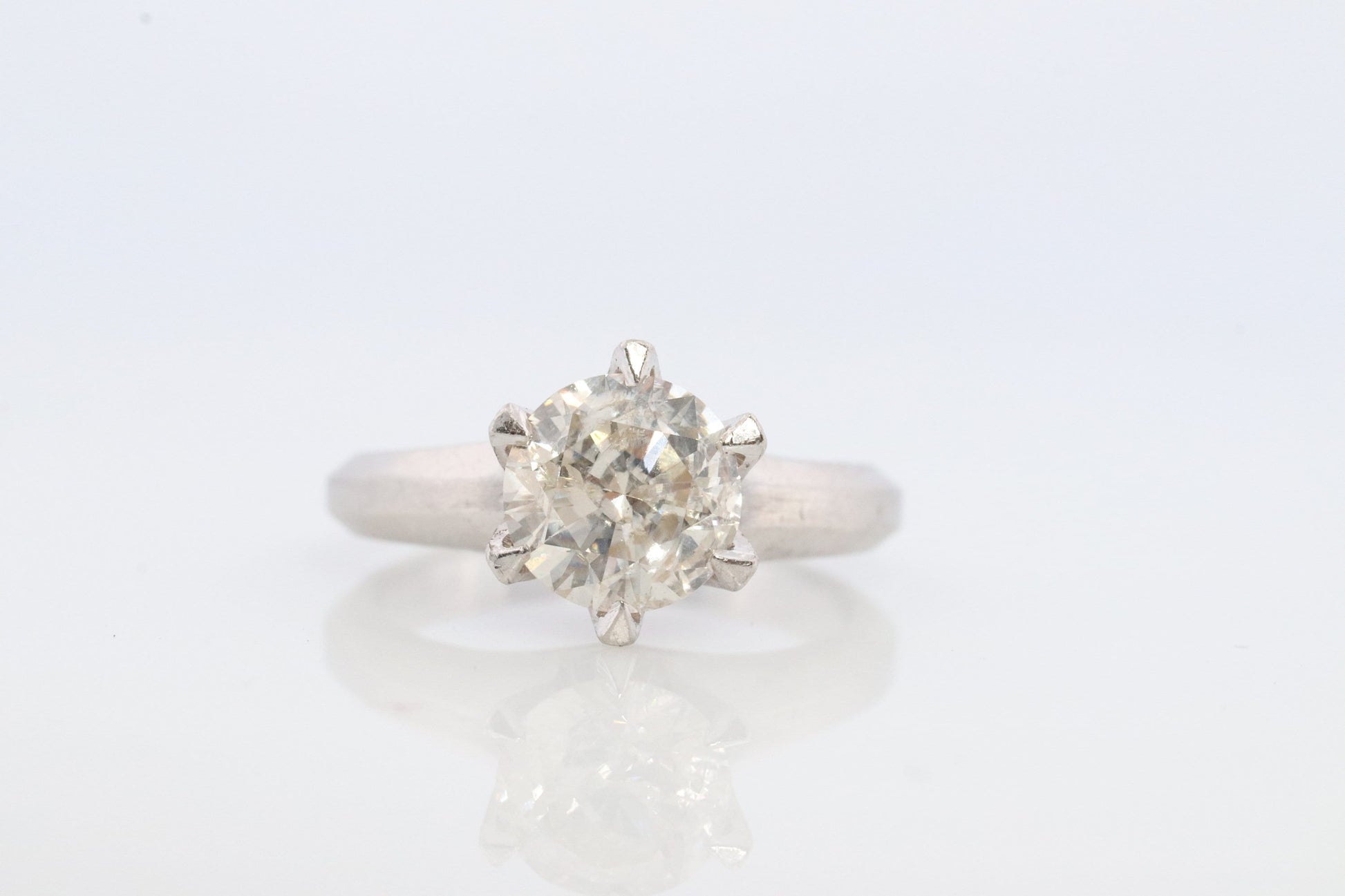 Diamond Ring. 1ct Diamond Solitaire Platinum Ring. PT850 Plat Large Diamond Solitaire Engagement Ring.